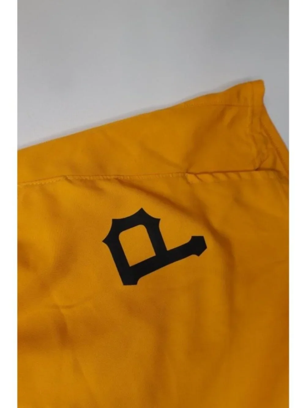 Nike Baseball Mens Size XL Pittsburgh Pirates Baseball Above Knee Shorts Yellow